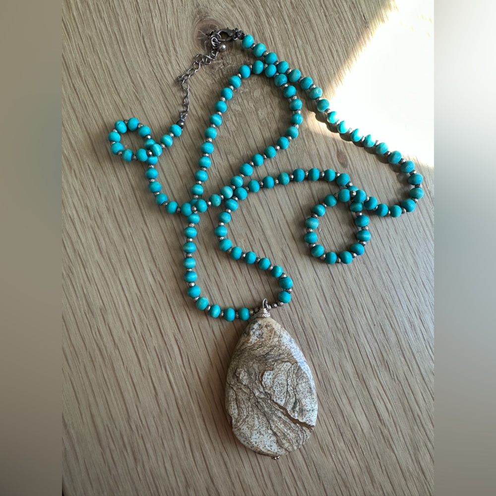 Pioneer Woman 33 inch necklace